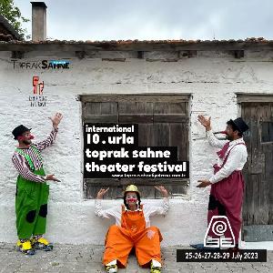 urla-toprak-sahne-tiyatro-festivali